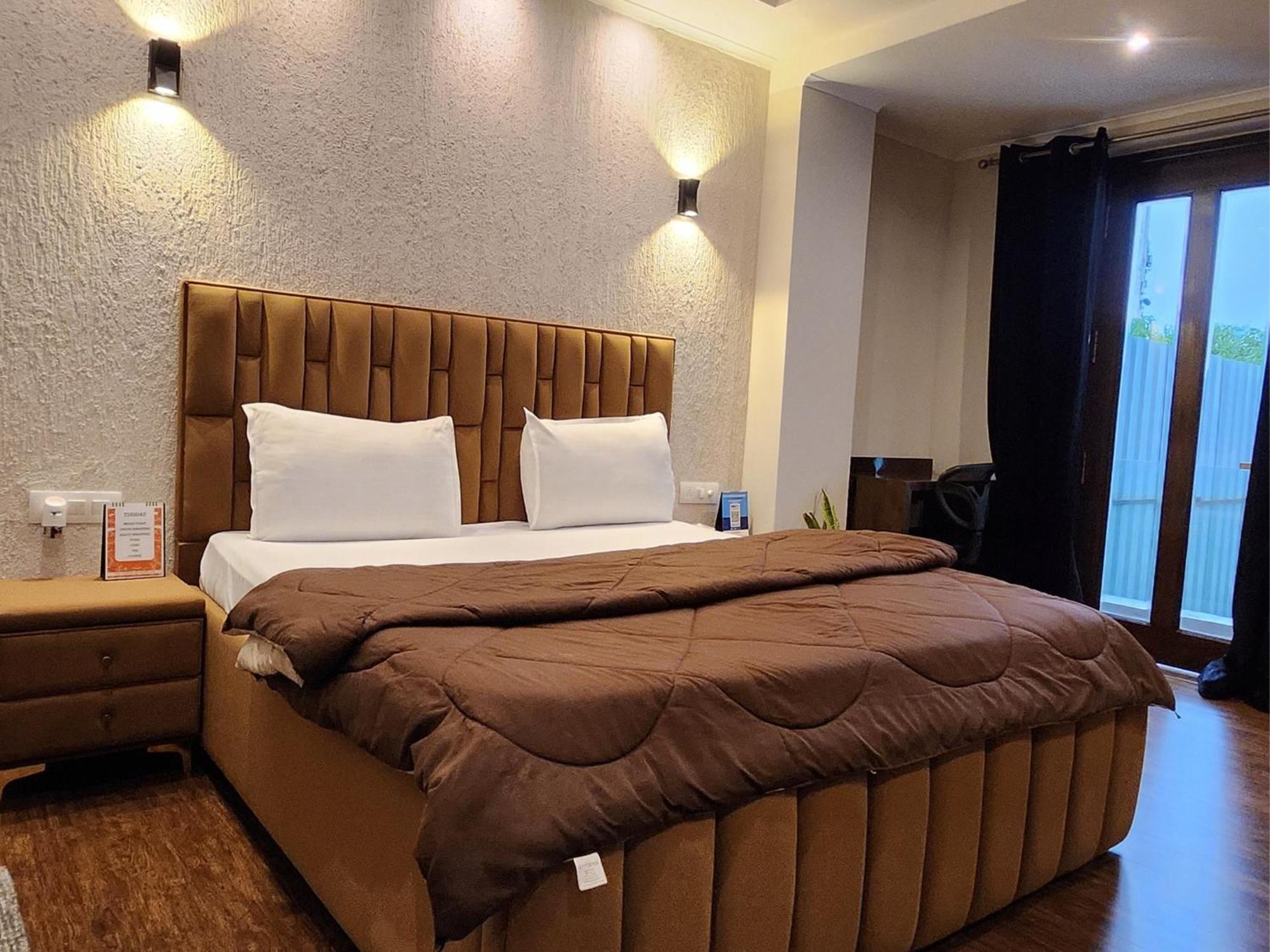 Hotel City Premier - Golf Course Road ,Gurgaon Exteriör bild