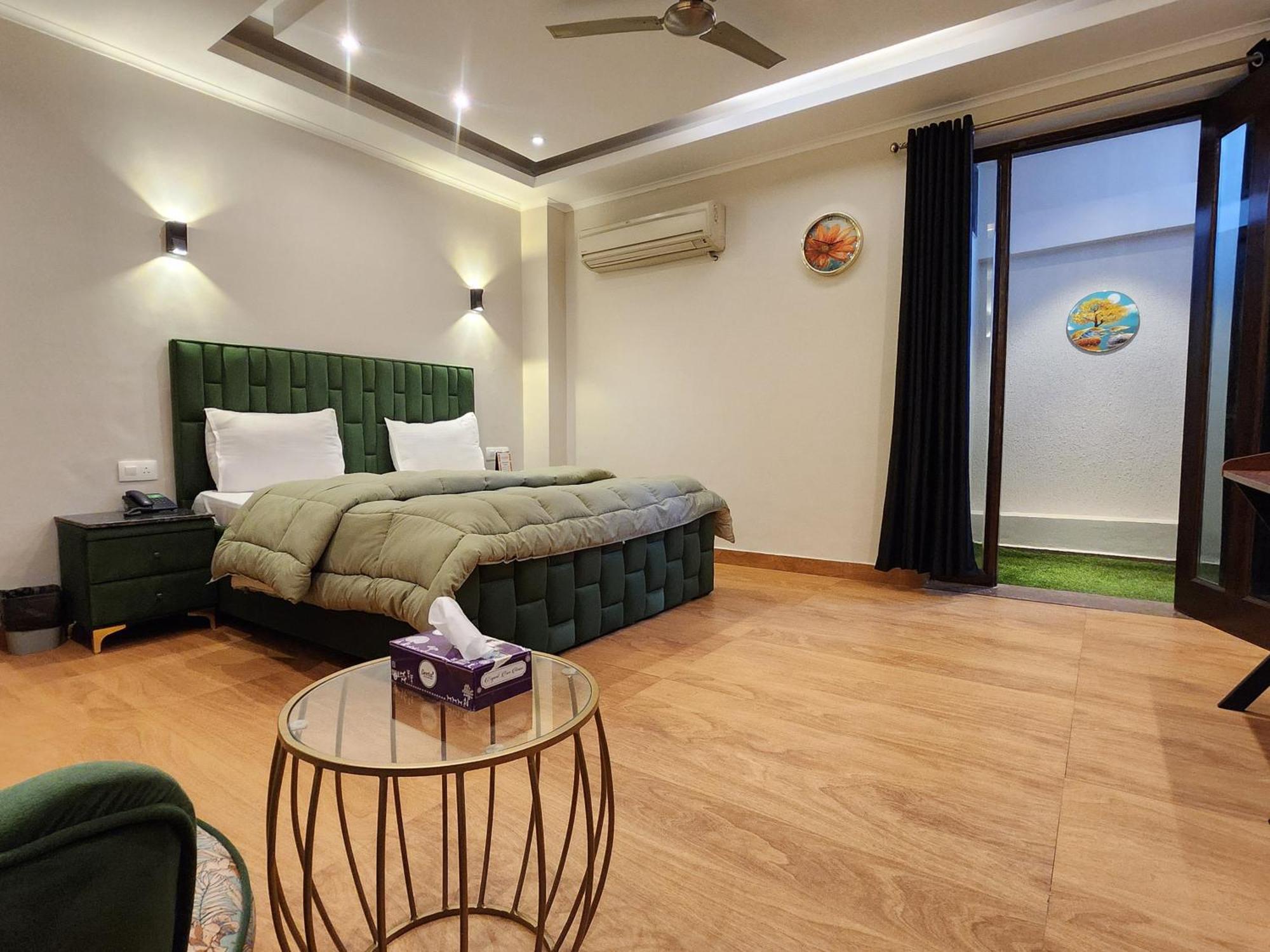 Hotel City Premier - Golf Course Road ,Gurgaon Exteriör bild